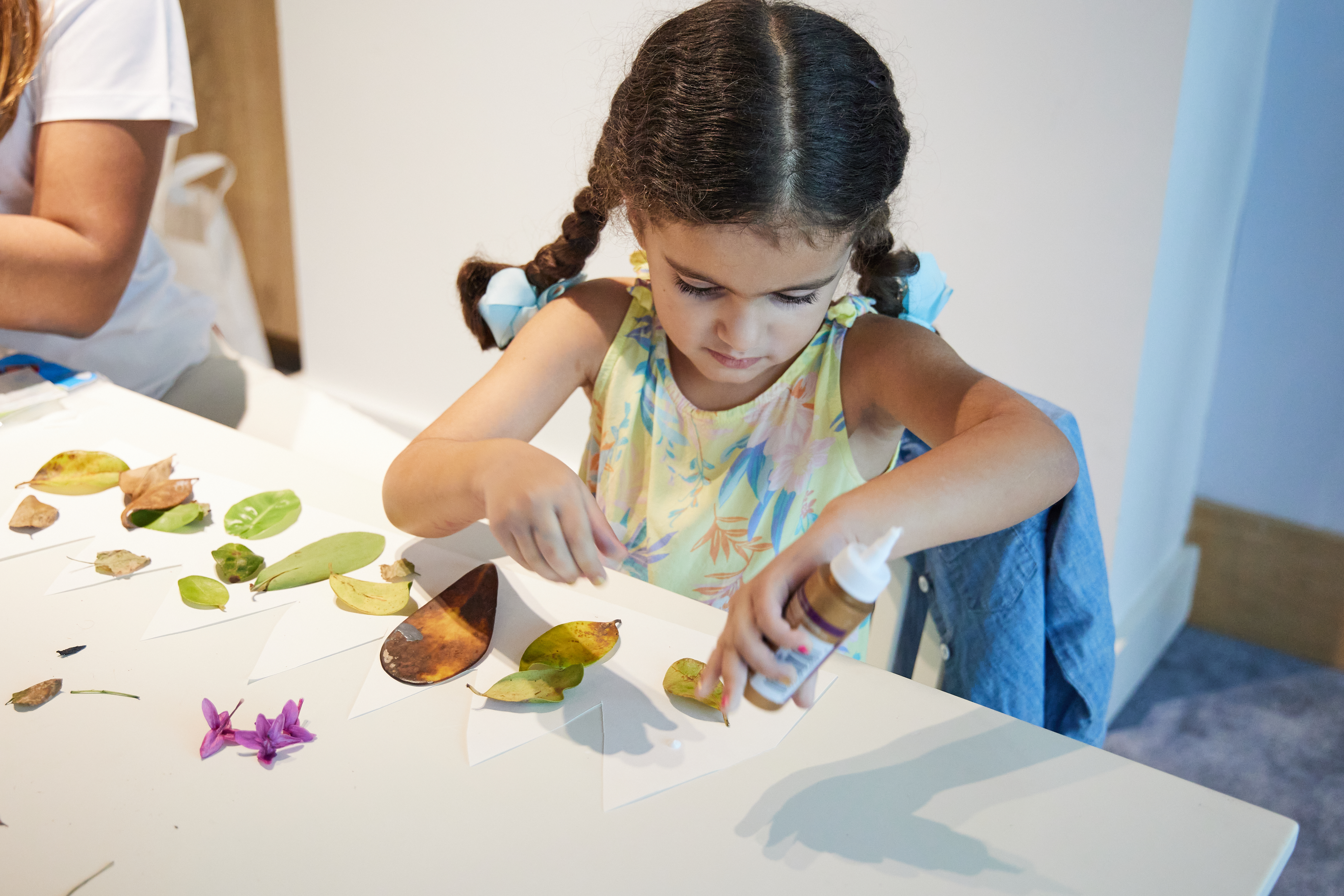 A child doing arts and crafts 