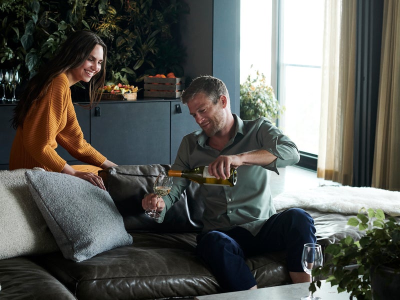 couple drinking wine