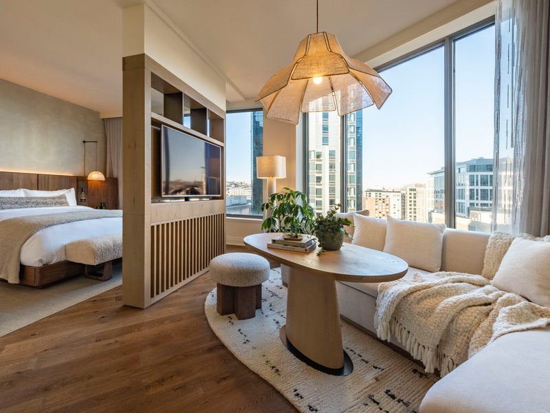 1 Hotel Seattle suite