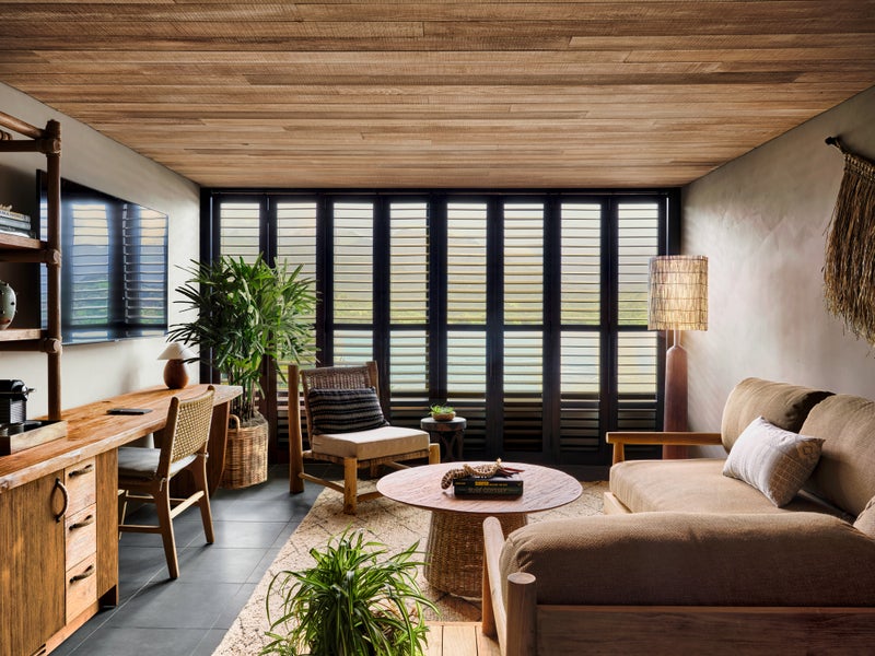 Ocean View Studio Suite  with Louvered Windows