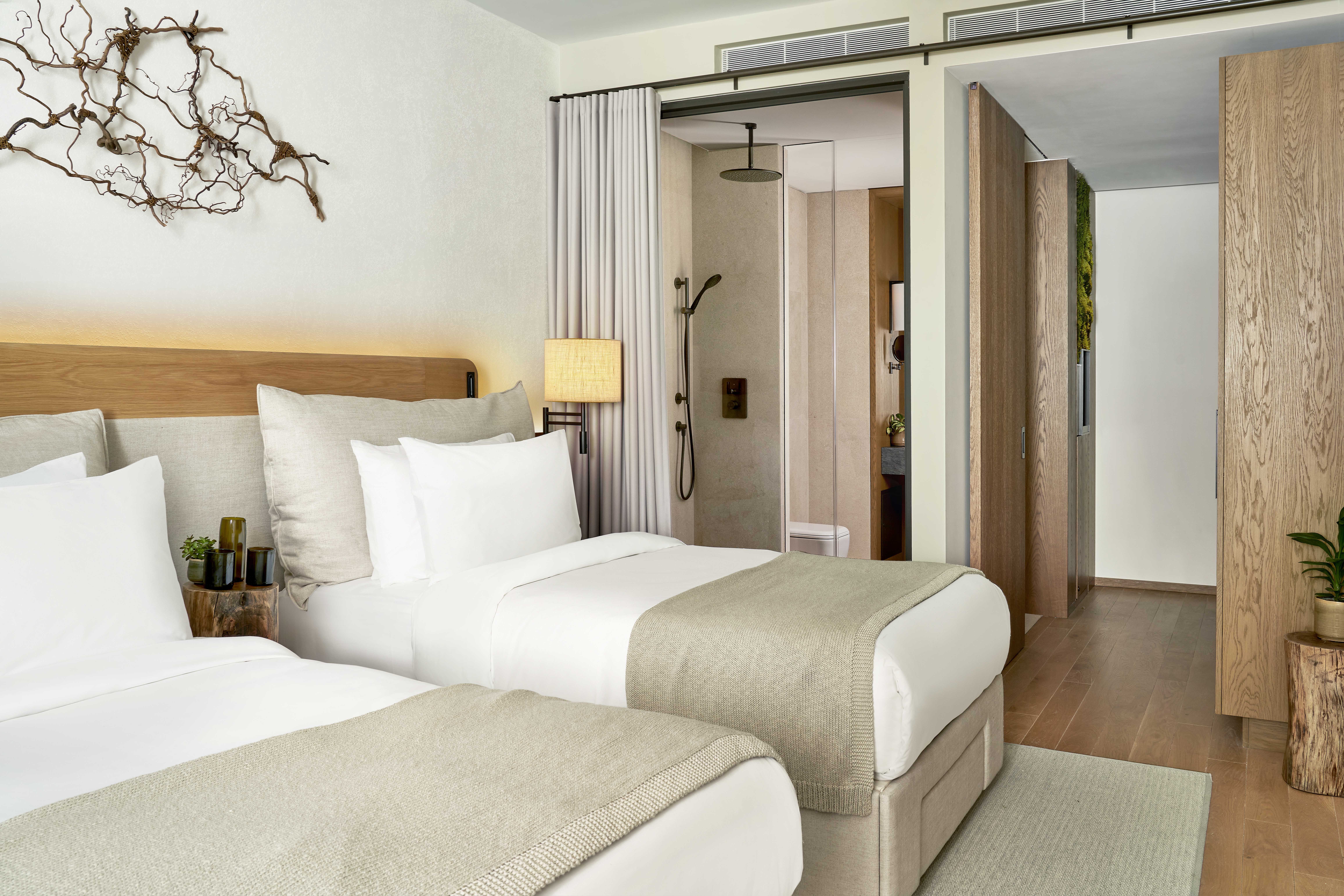 Two Doubles Guestroom