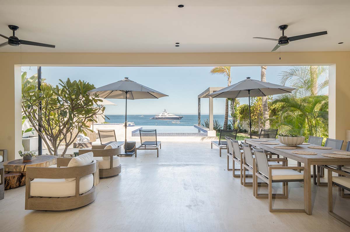 A seating area that extends outside