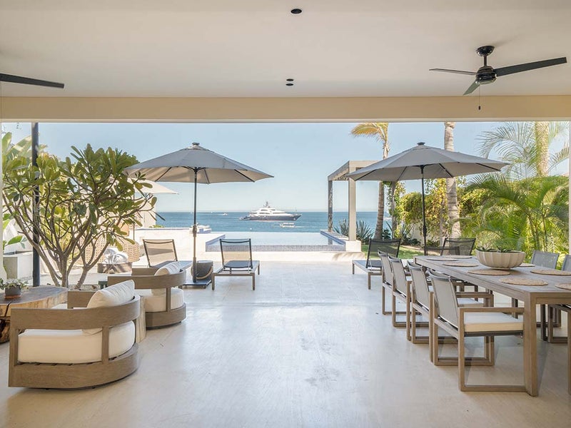 A seating area that extends outside