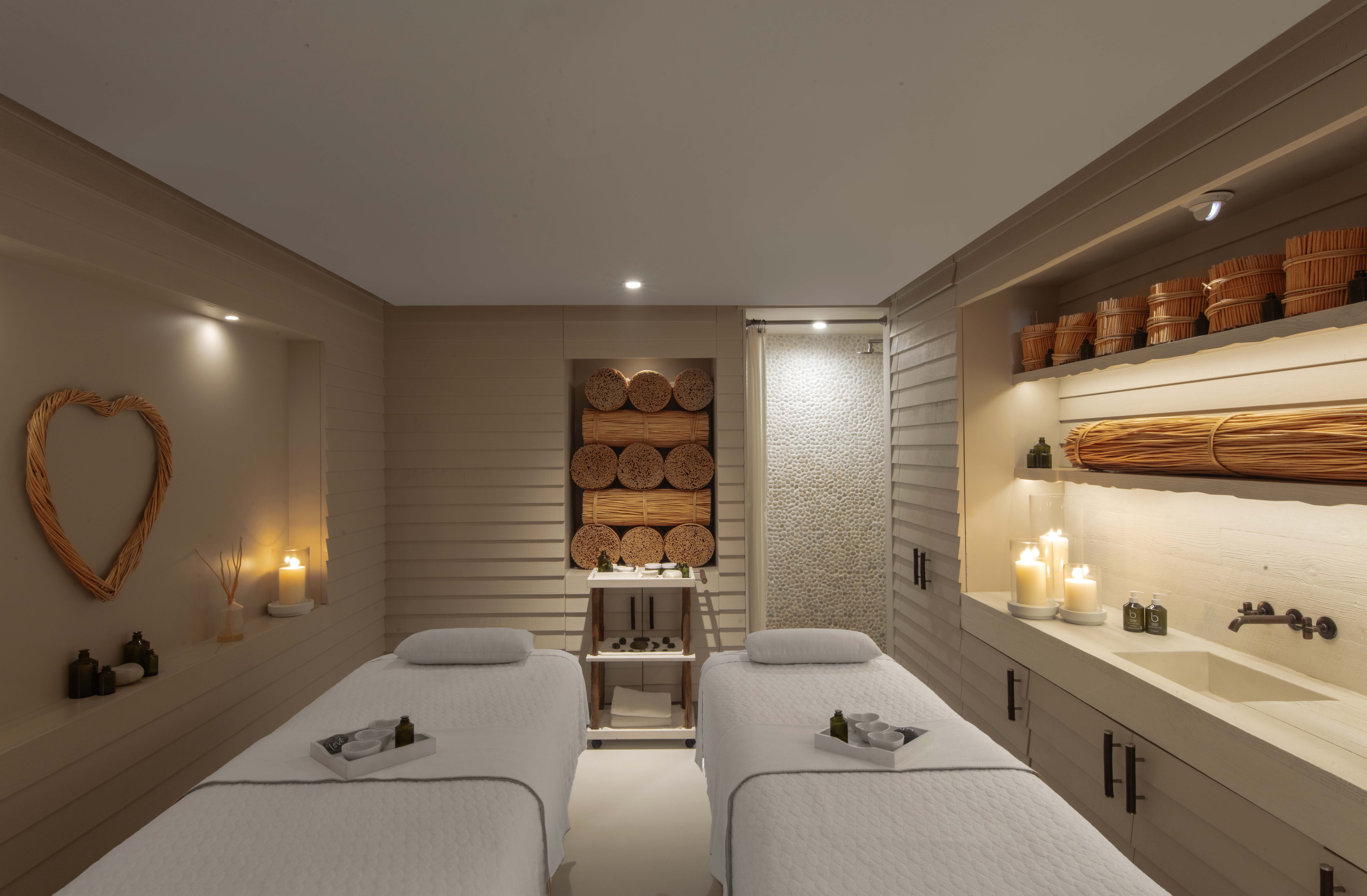 Massage tables at 1 South Beach