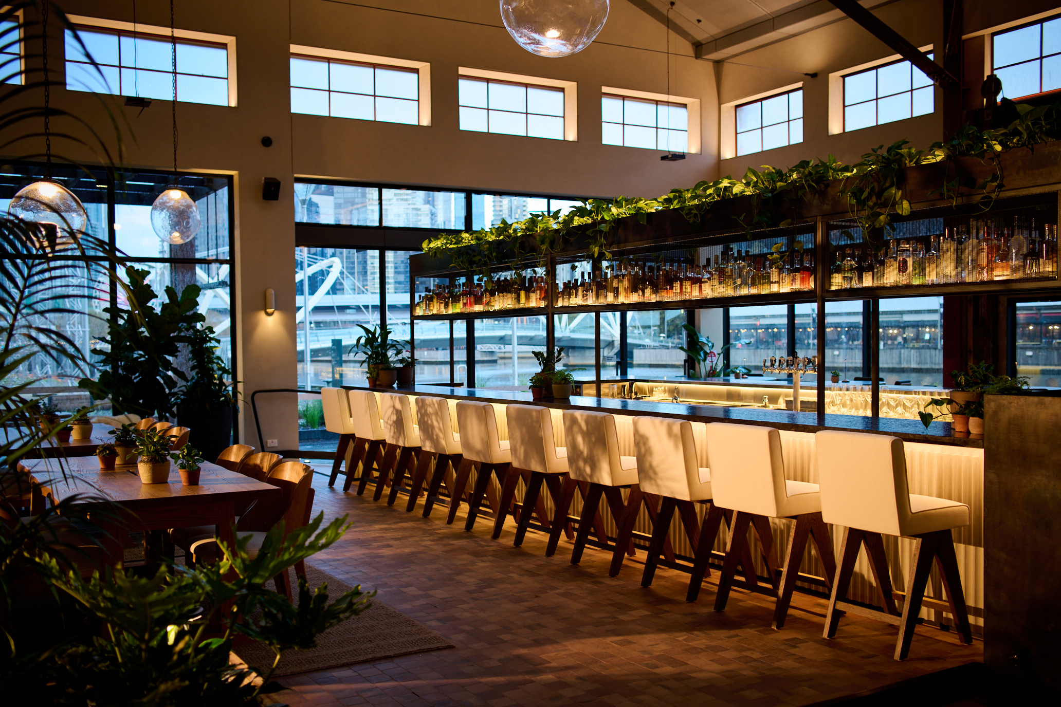 Crane Bar and Lounge