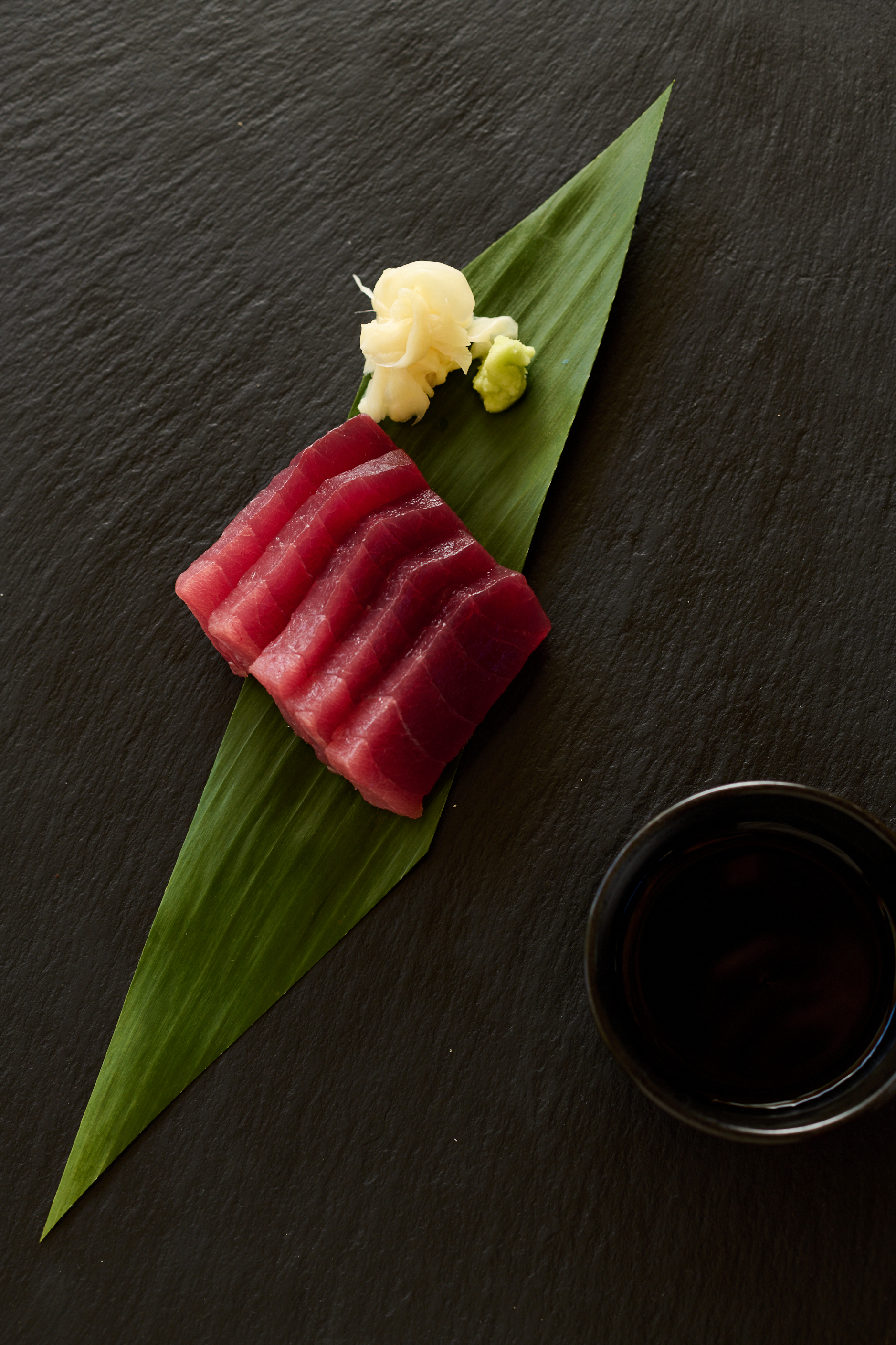 ahi sushi