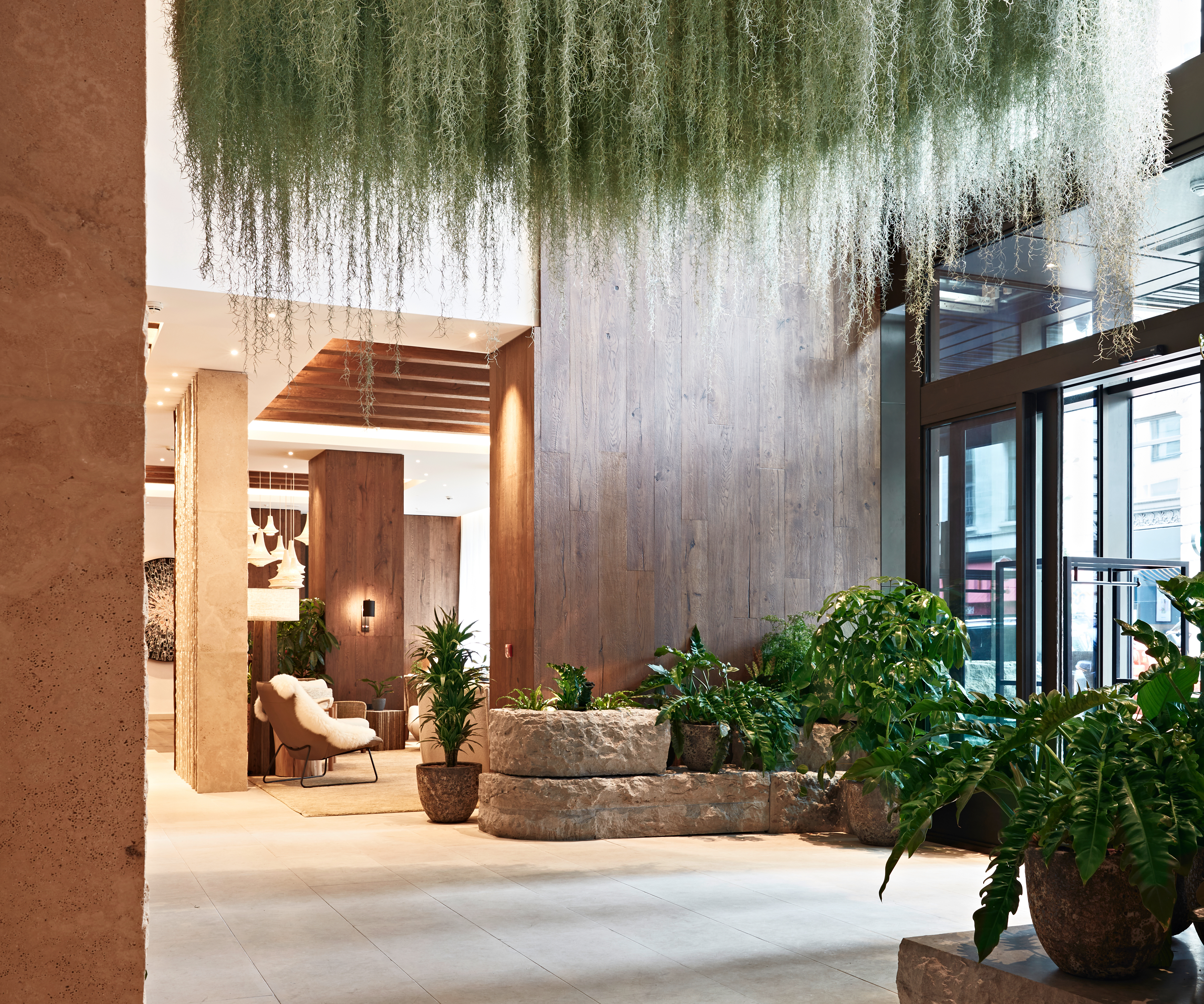 1H Mayfair lobby living chandelier