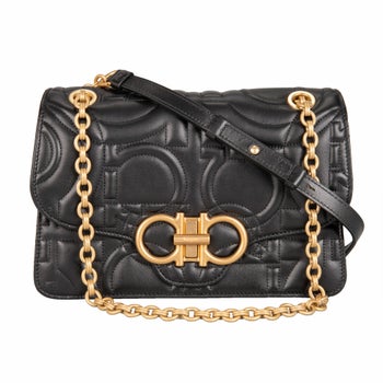 【FERRAGAMO】ガーメントバッグ Ferragamo Quilted Gancini Flap Bag, Black | Costco