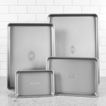 USA Pan 4-piece Baking Sheet Pan Set