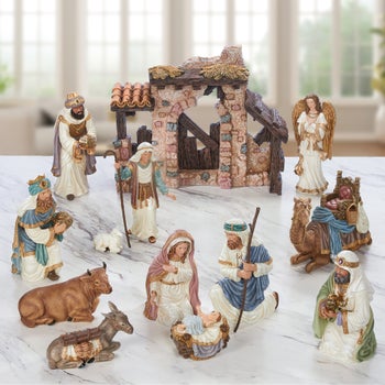 コストコ　ネイティビティ 　キリスト誕生　未開封　クリスマス　置物　【入手困難】 Kirkland Signature Hand Painted Nativity 14-piece Set | Costco