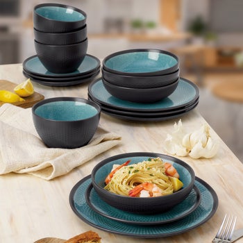 メ*ィ　ディップス&プレートストレージセット Mikasa Maddox 16-piece Stoneware Dinnerware Set | Costco