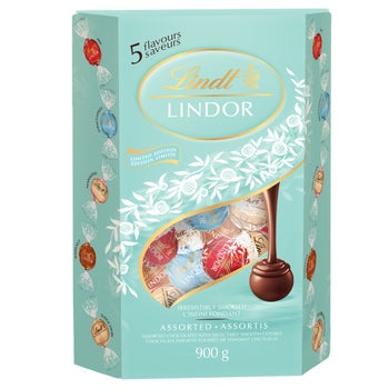 Lindt Lindor Assorted Chocolates, 900 g | Costco