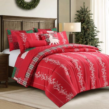 WelHome Holiday 8-piece Holiday Vine Stripe Decorative Bedding Set