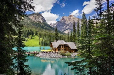 Emerald Lake is one of the most romantic spots in Canada. 