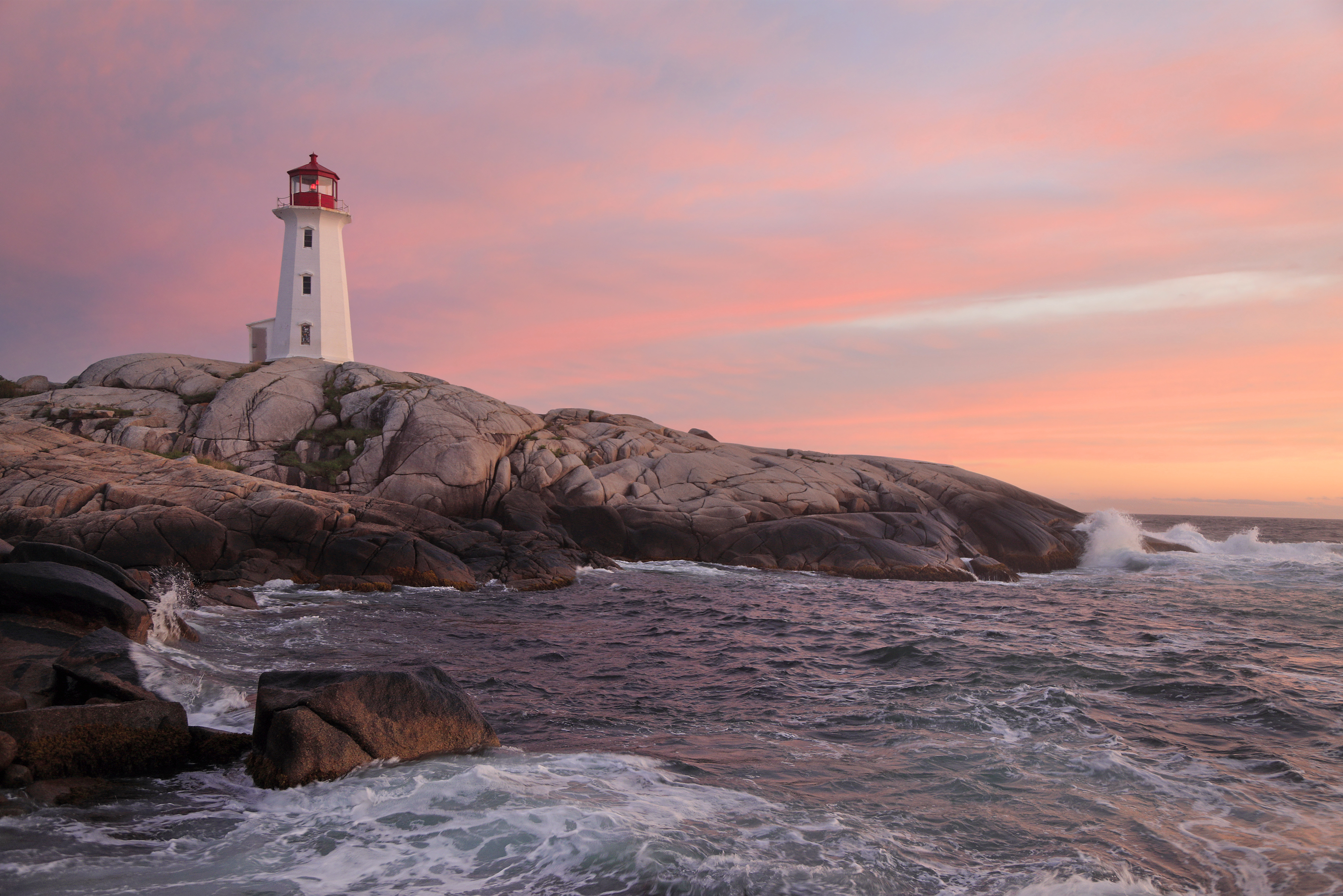 Peggy’s Cove Lighthouse is one of the things Nova Scotia is best known for 