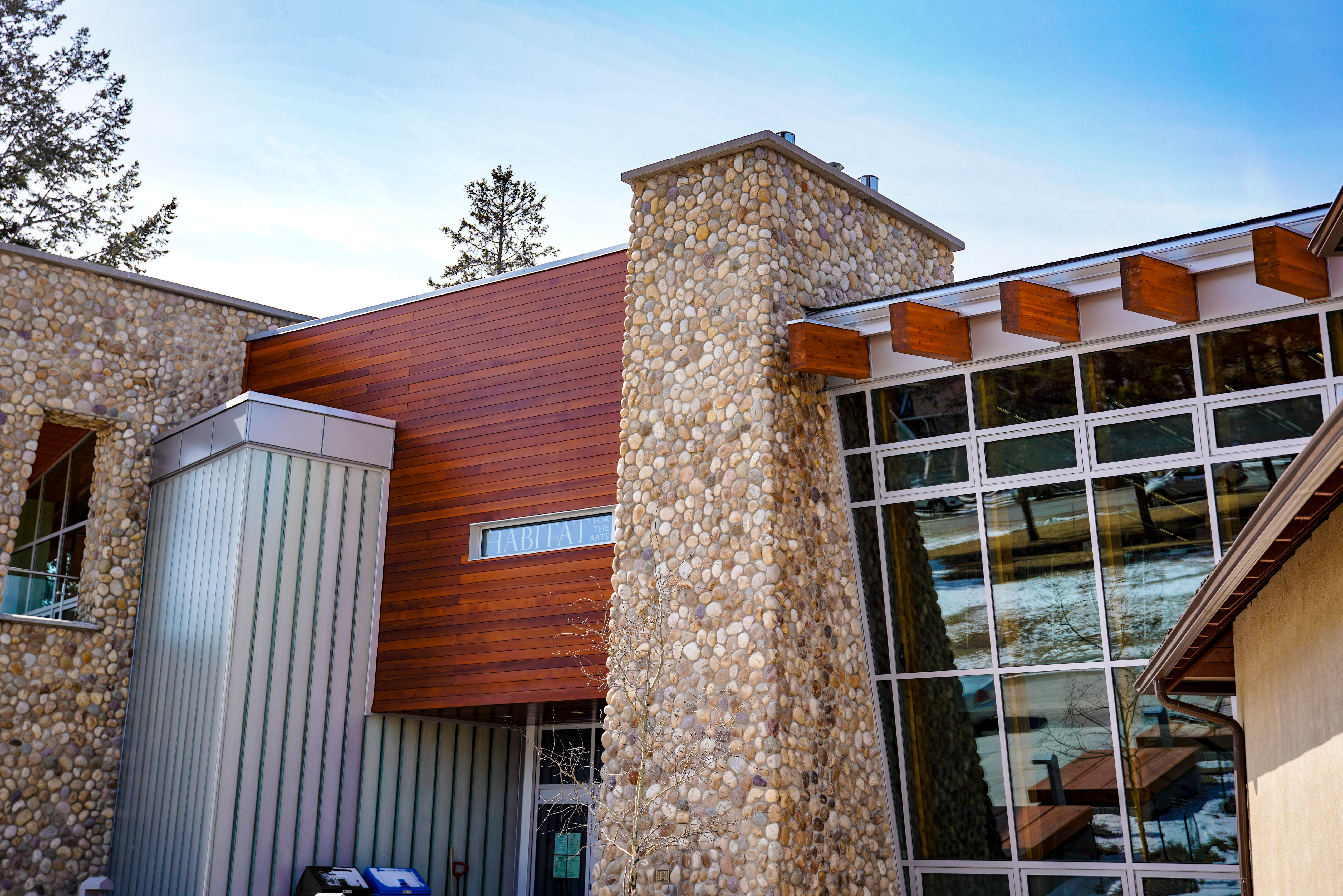 Exterior view of Jasper Art Gallery modern building 