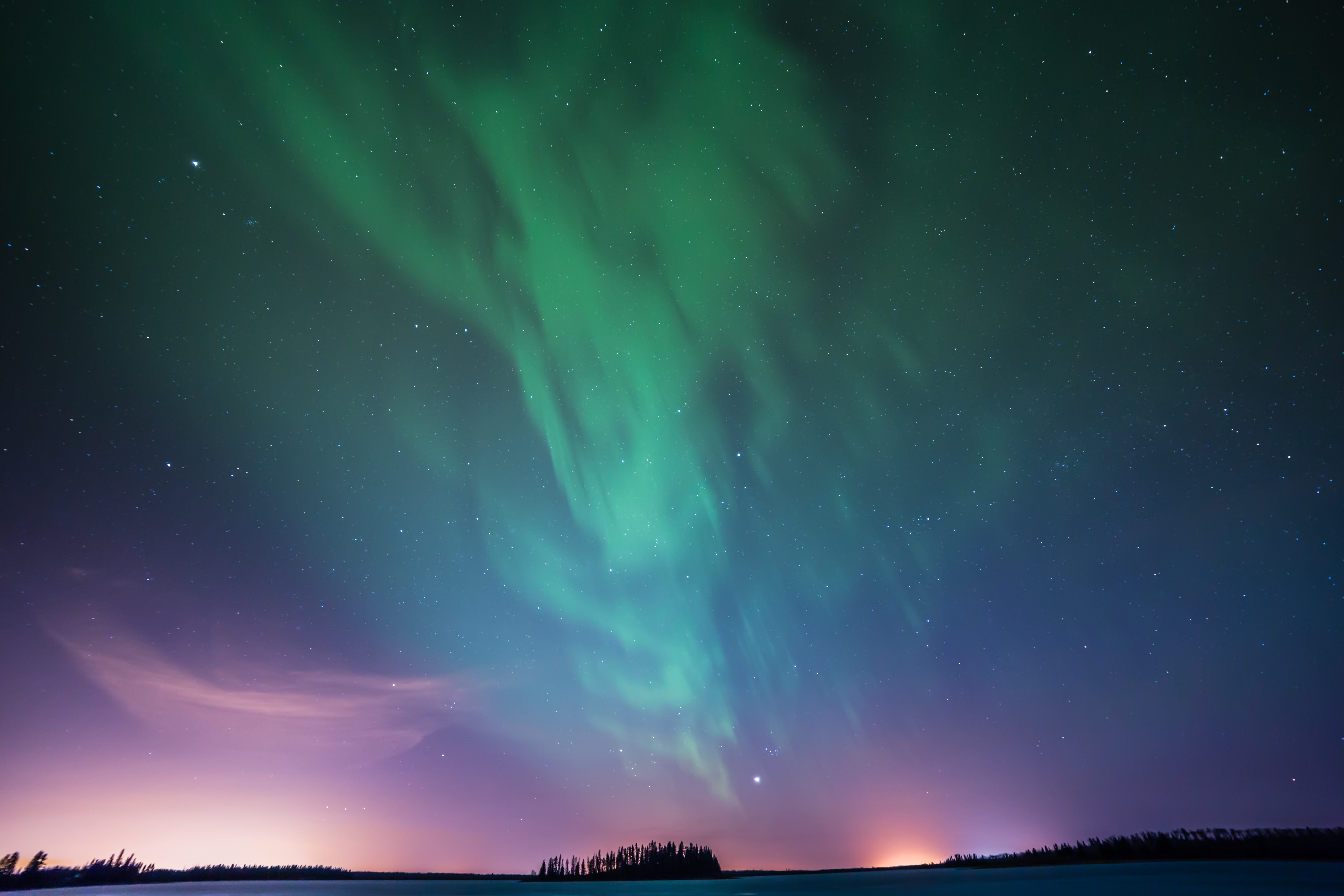 Northern Lights at night in Astotin Lake