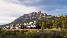 RM FPW Castle Mountain 2 NH 2016 CREDIT Rocky Mountaineer