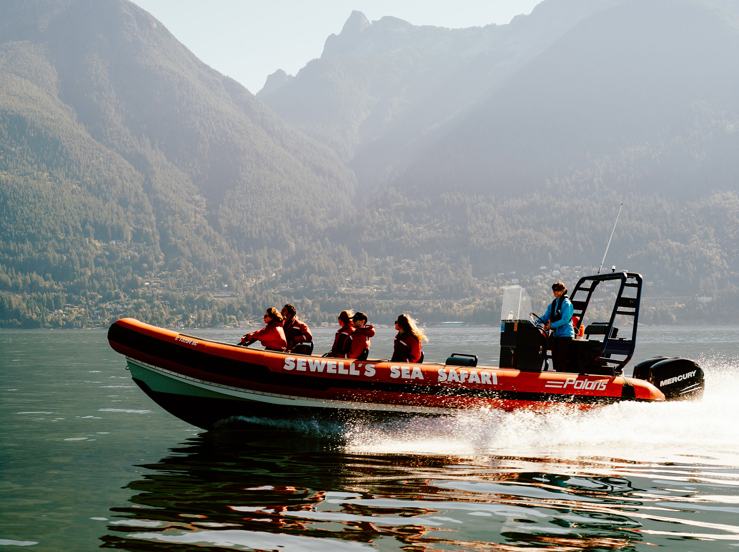 Sea Safari in the Fjord of Howe Sound, Sewell's Marina