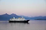 Alaska cruise and train