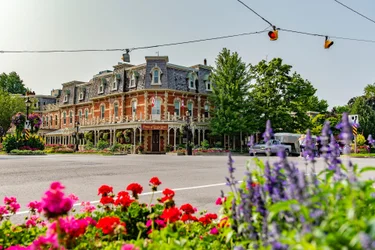 Flowers in front of the Prince of Wales historic hotel in Niagara-on-the-Lake