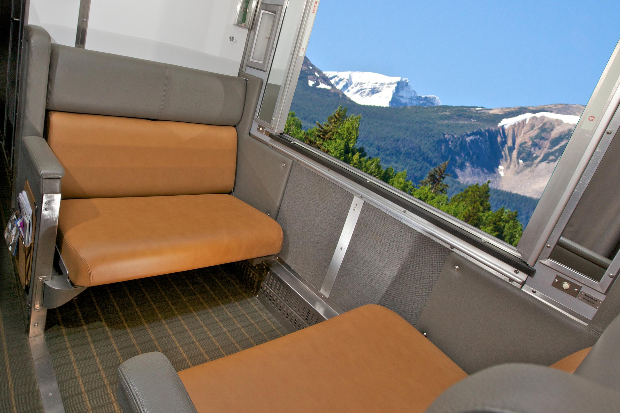 Canadian train berth 