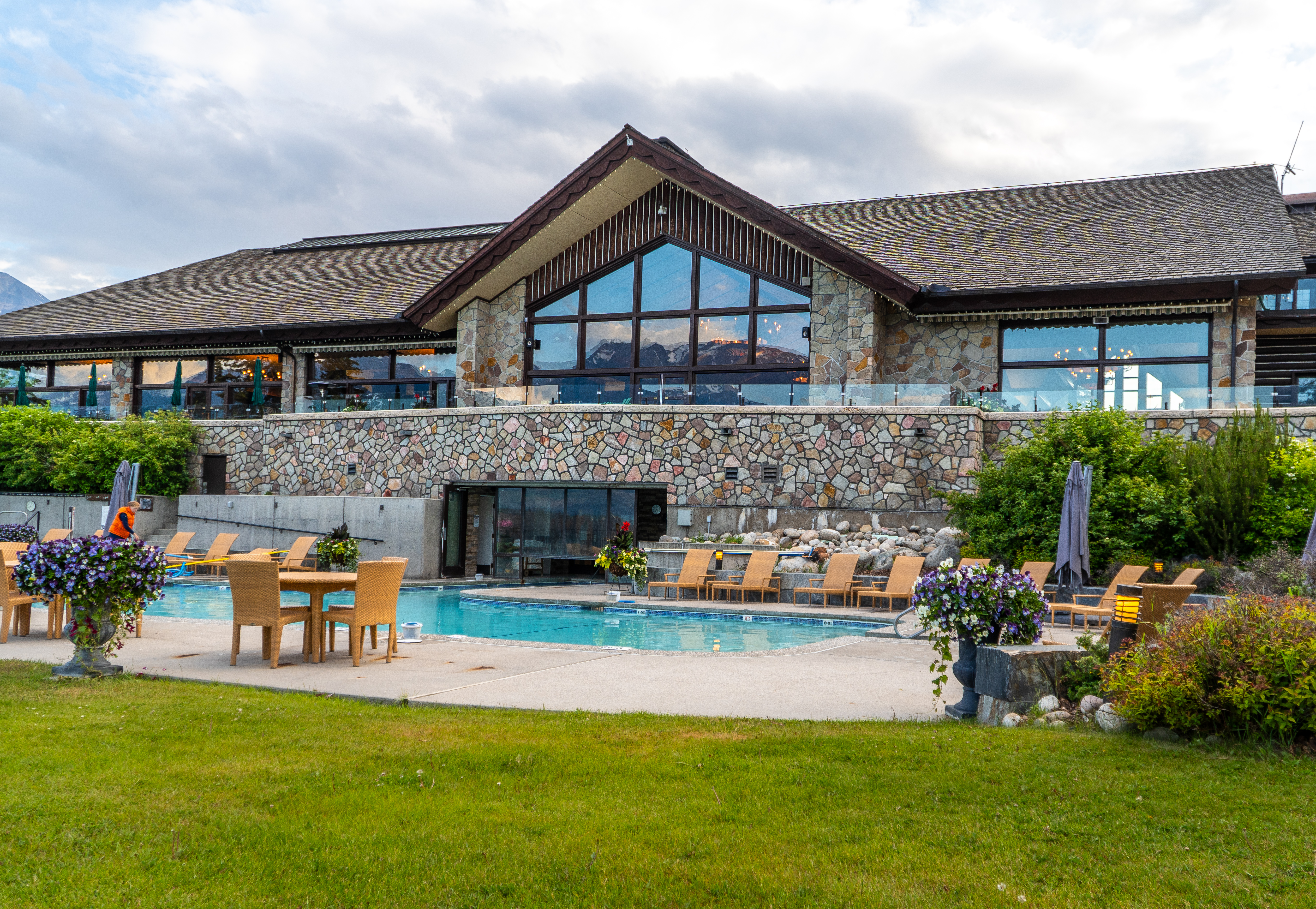 The outdoor pool at the Fairmont Spa in Jasper