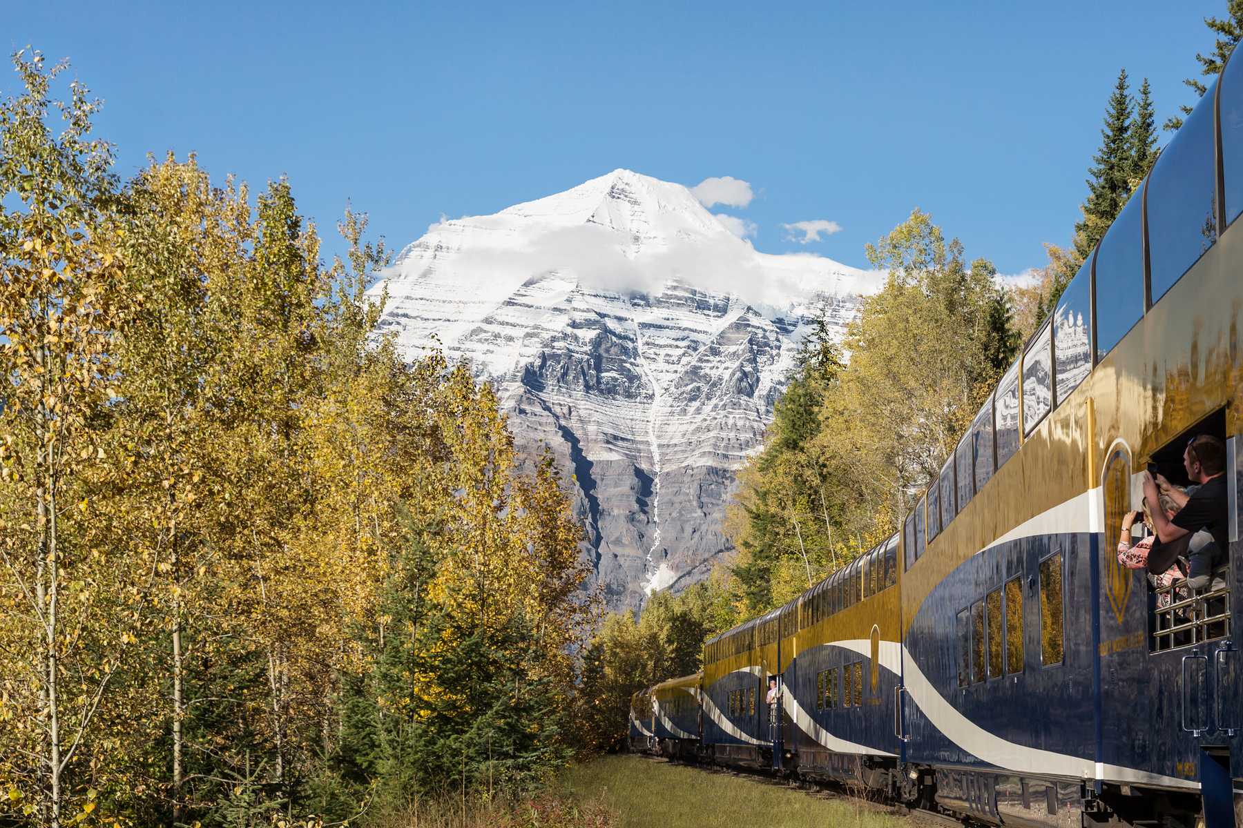 Rocky Mountaineer train trips in Fall