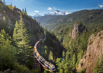 Rocky Mountaineer travelling past Cheakamus Canyon on the Rainforest to Goldrush Route