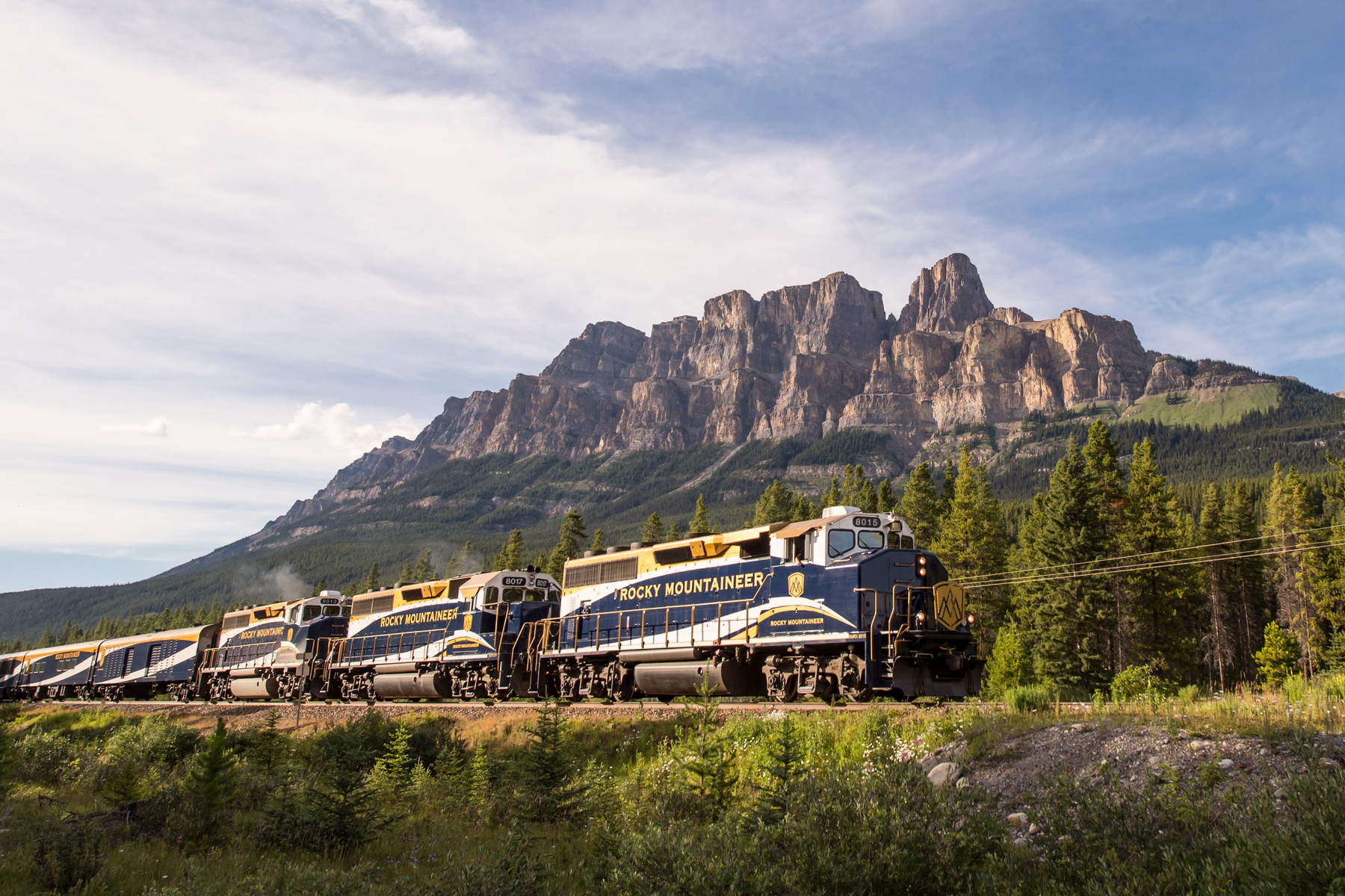 Rocky Mountaineer - Kamloops to Banff 