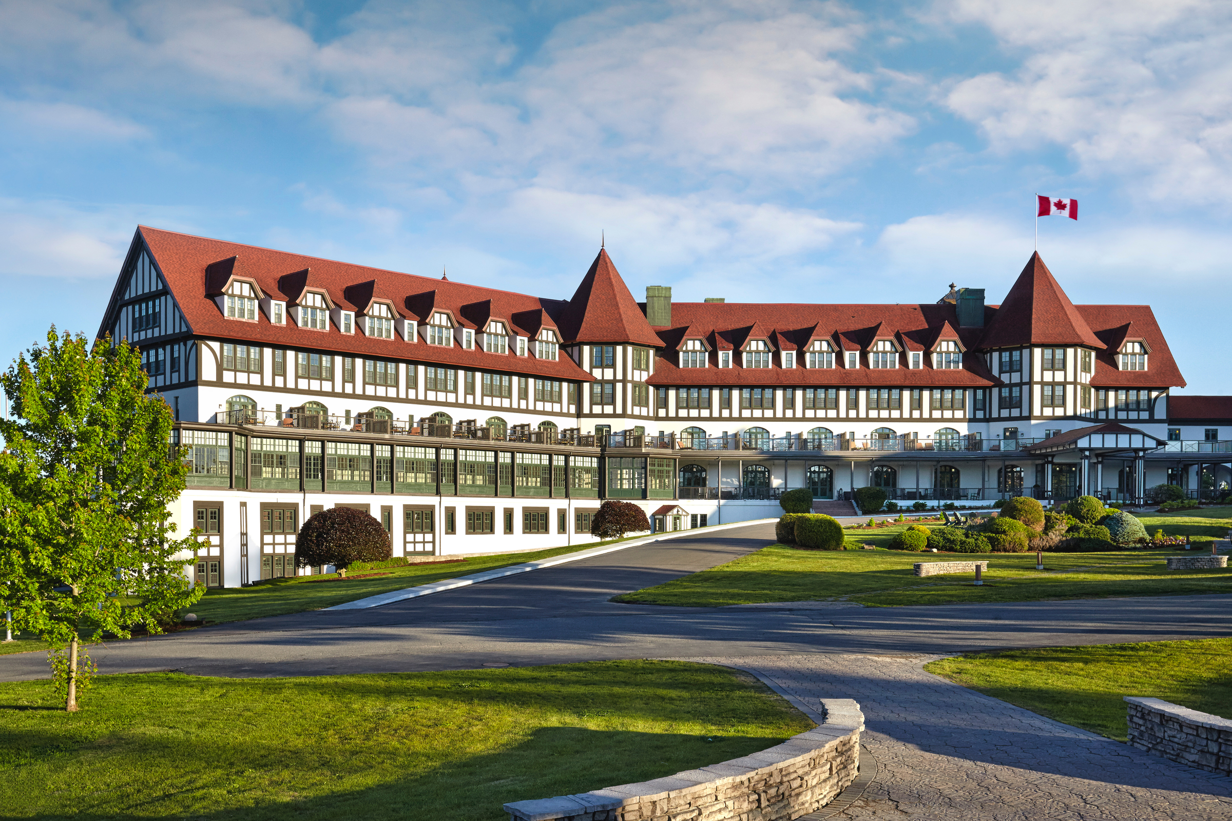 Exterior view of the Algonquin Resort with gardens