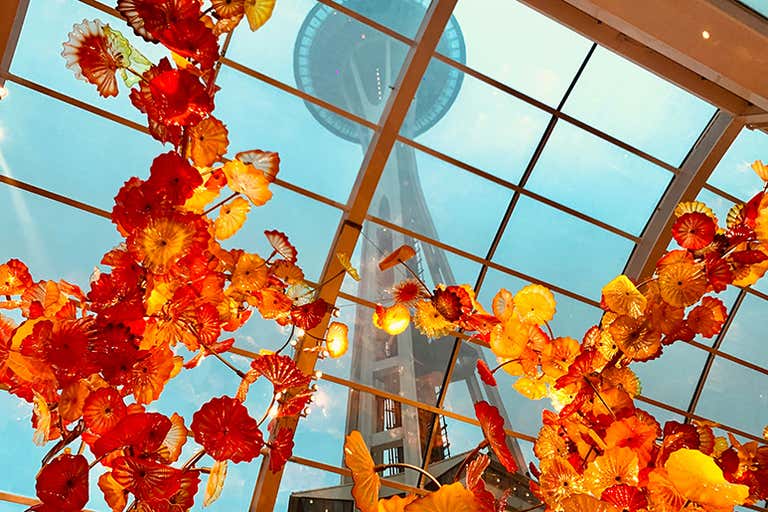 BCC-2023-EXPLORER-SEATTLE-BEST MUSEUMS-CHIHULY-GARDEN-AND-GLASS-LOWRES.jpg