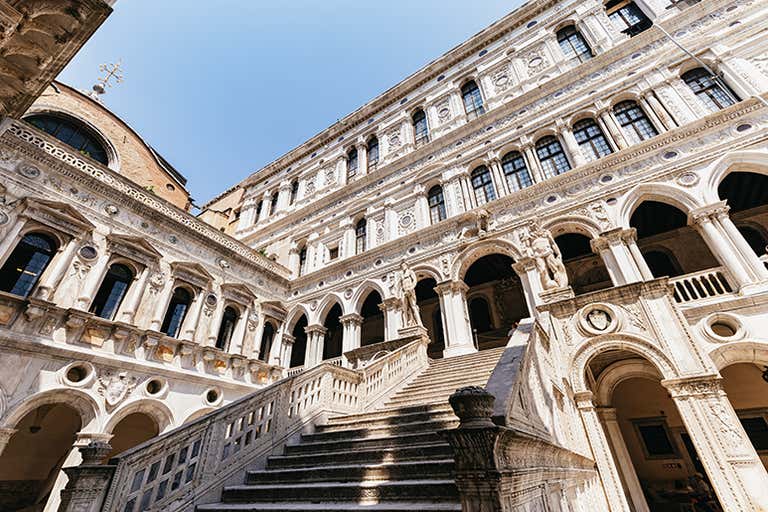t388071.-Venice---Guided-Tour-of-St.-Marks-Basilica-and-Doges-Palace-nr6.LOWRES.jpg