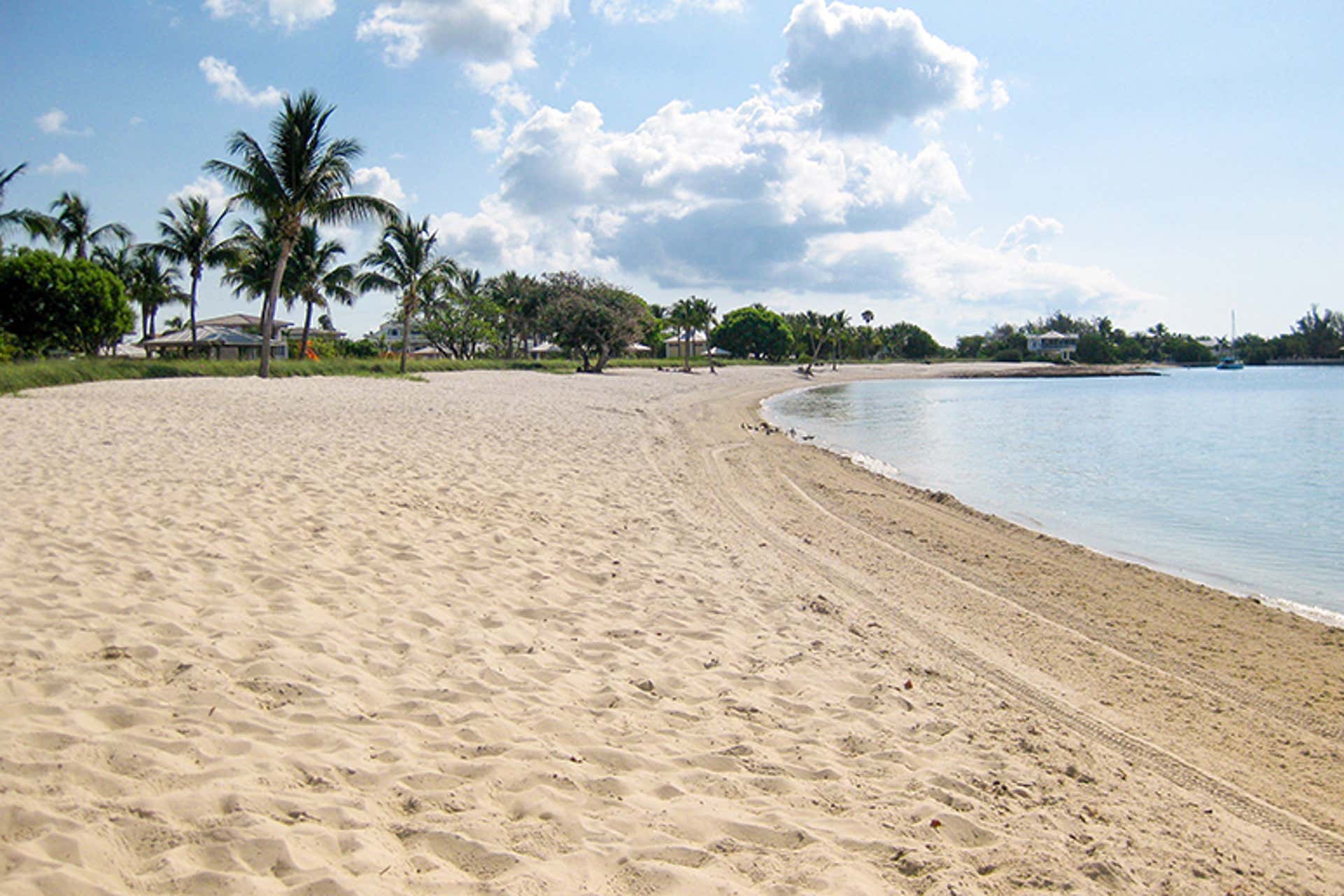 Nested Fruit Best Beaches in the Florida Keys: 7 Beautiful Spots to Visit