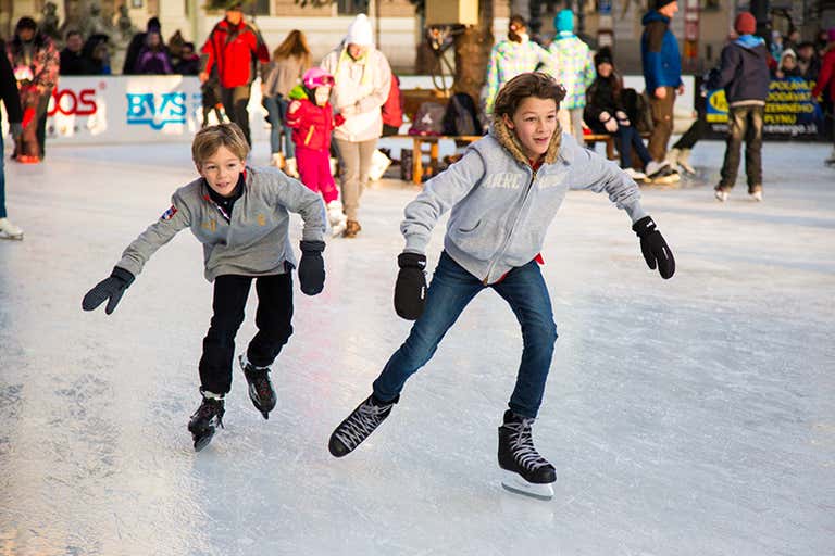 ice-skating-235547-LOWRES.jpg