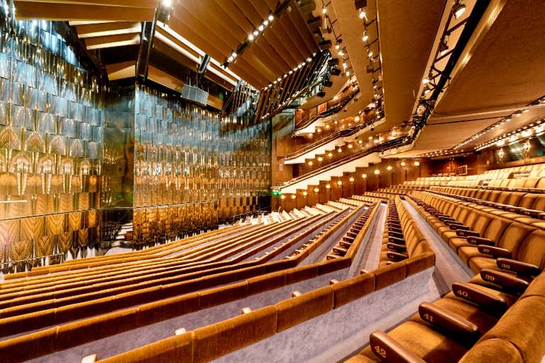 16.Barbican Theatre Photo by Peter Dazeley-LOWRES.jpg