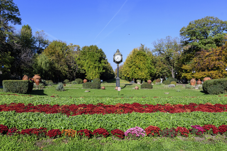 The Ultimate Guide to Your First Time in Bucharest