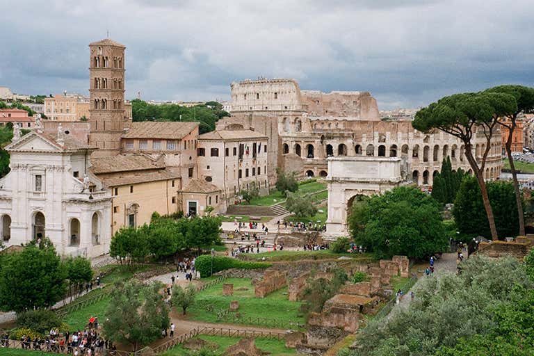 BCC-2023-EXPLORER-Rome-solo-travel-Palatine-Hill.jpg
