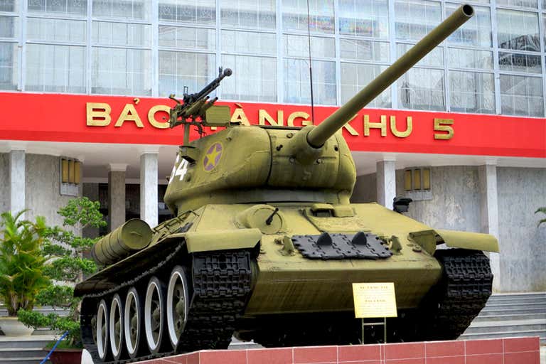 T34_85_at_Zone_5_Military_Museum _Danang-lowres.jpg