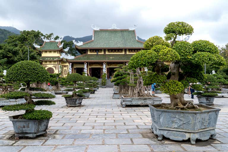 2024-12-07_Linh_Ung_Pagoda_2-lowres.jpg