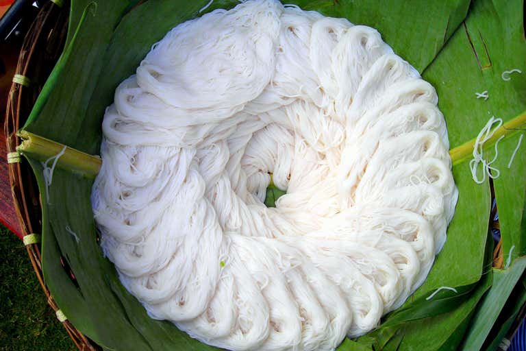 2048px-Khanom_Chin_-_Thai_rice_noodles-LOWRES.jpg