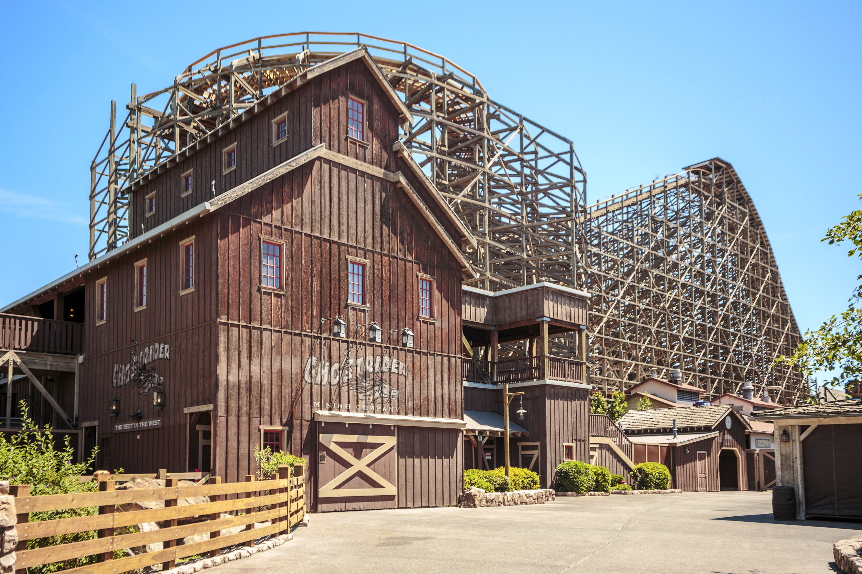 The Best Rides at Six Flags: 20 Amazing Roller Coasters