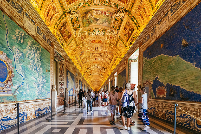 10 สถานที่น่าสนุกที่ควรไปและสิ่งน่าทำกับเพื่อนๆ ในกรุงโรม