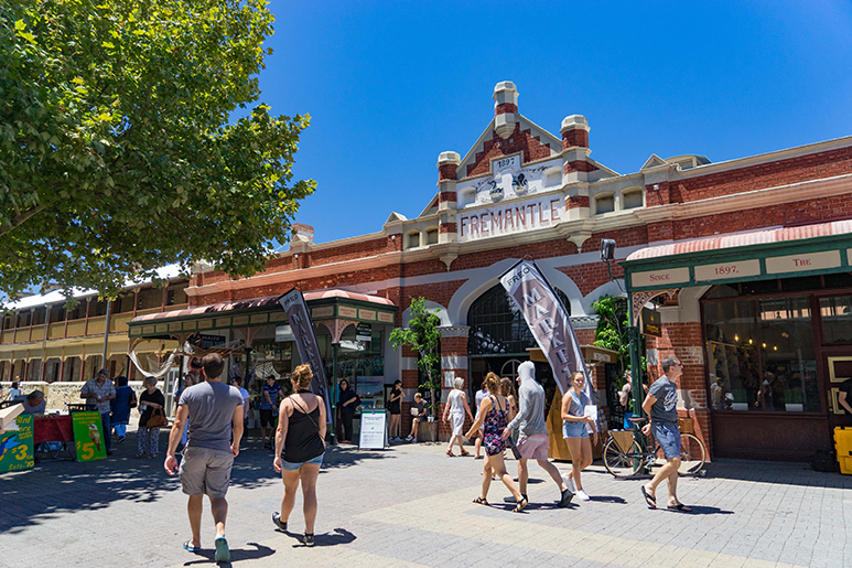 10 Essential Tips for Traveling to Australia on a Budget