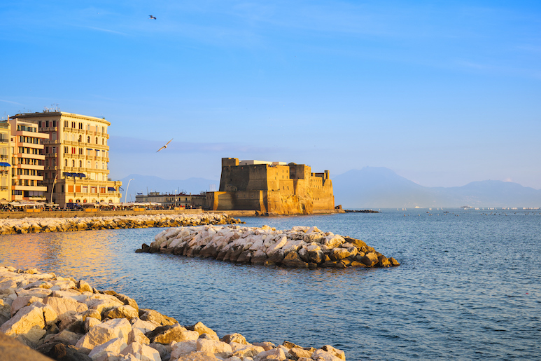 8 Spots with the Best Views in Naples Revealed