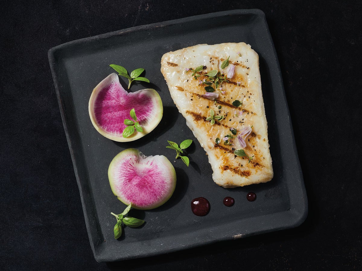 Wild & Simple Entrée Redi™ Wild Alaska Pollock Fillet Portion 4.2 oz Deep-Skinned, Boneless 