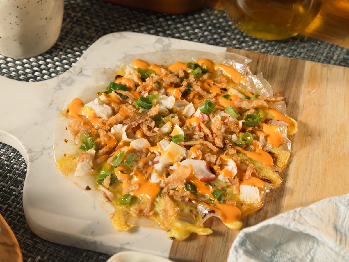 Vietnamese Pizza with Crab
