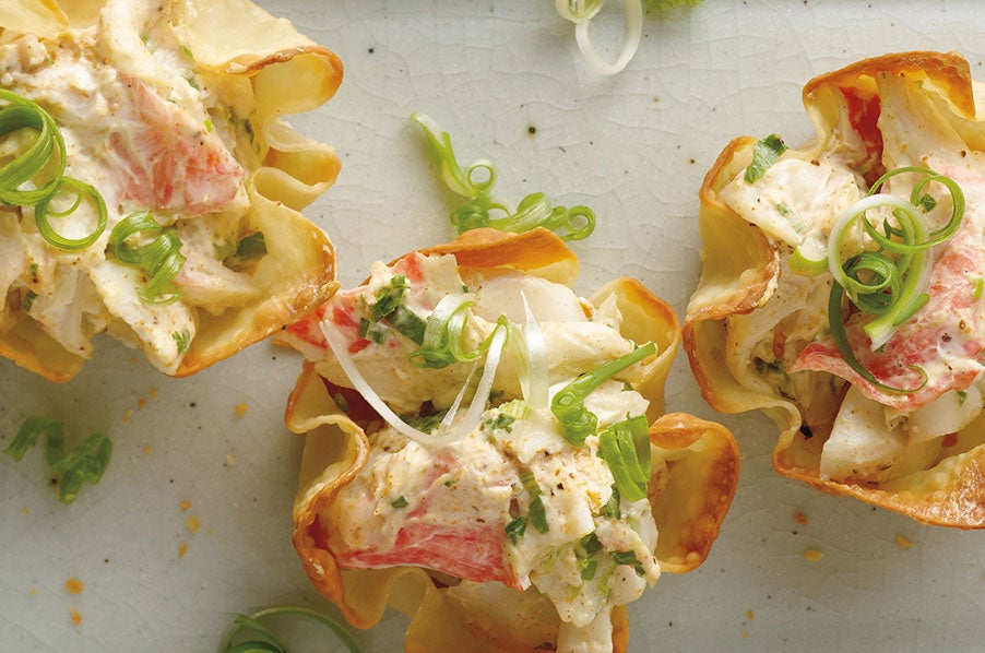 Wonton Cups with Baked Seafood