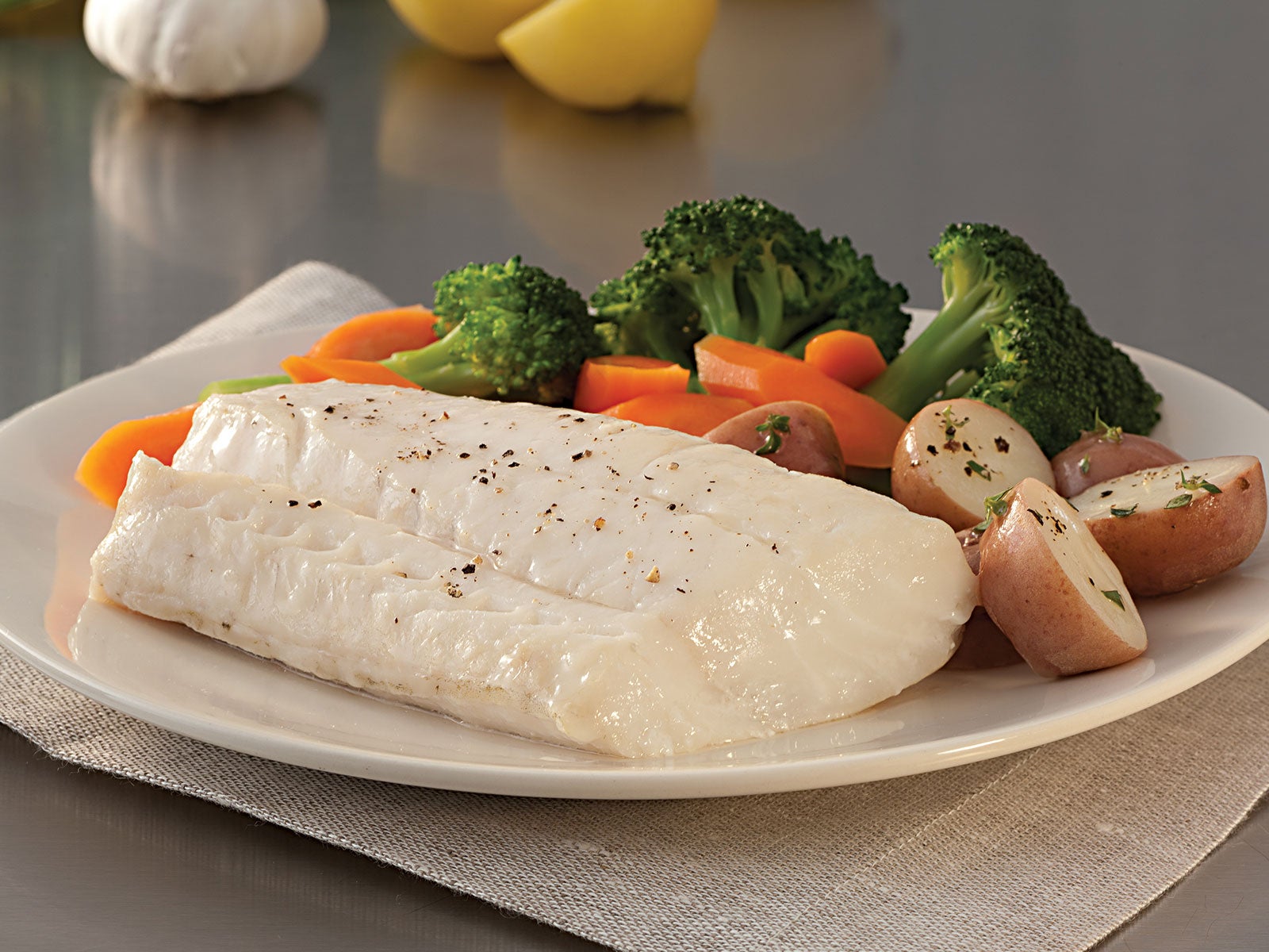 Wild Alaska Cod Fillets, 4-8 oz, Skinless, Boneless, Shatter Pack Packaging