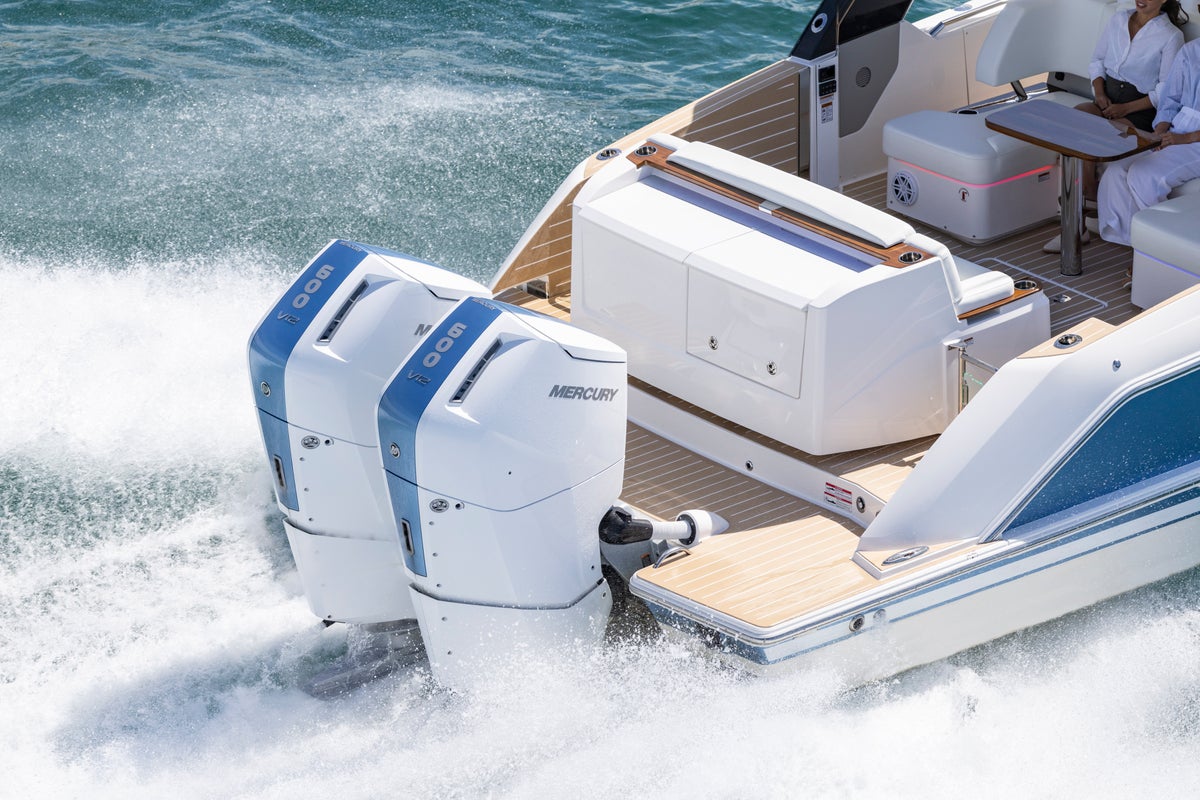 39 LS - Mercury 600 V12 Engines, Paint Color: Silver Lake Blue